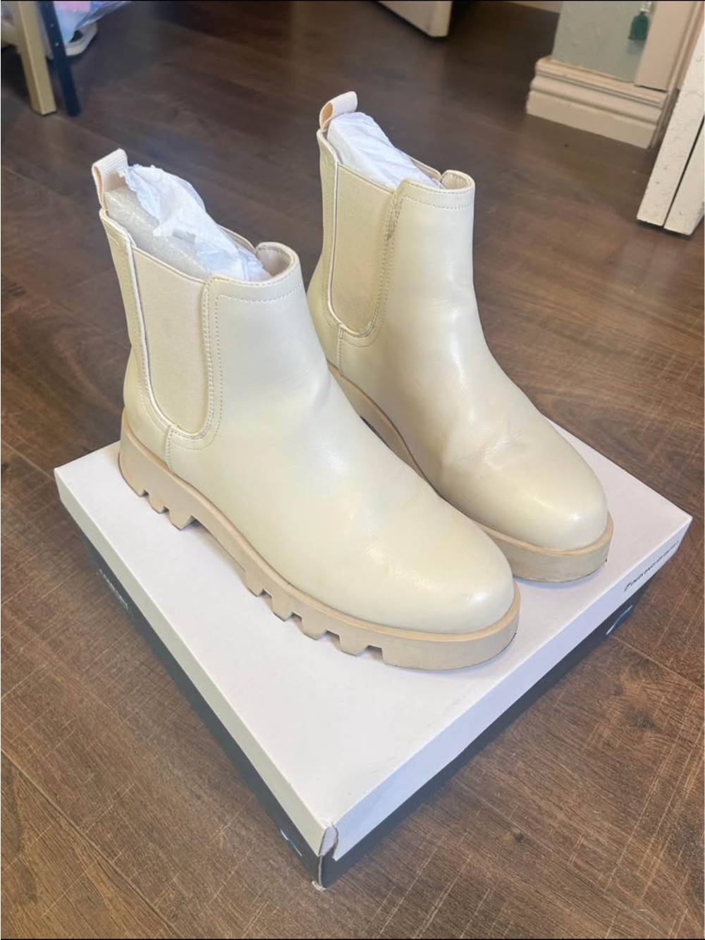 Chelsea Lug Ankle Boots in Cream